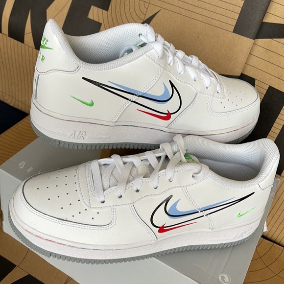 Nike Air Force 1 Low WMNS White/LT Green Spark-Aluminum  Multi Swoosh - Picture 13 of 16